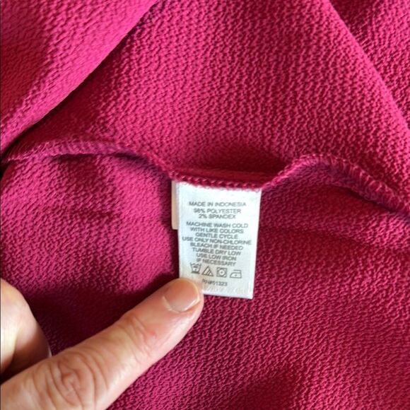 CeCe Red Sangria Burgundy Short Sleeve Button Down Shirt size Medium NWT - Picture 9 of 10